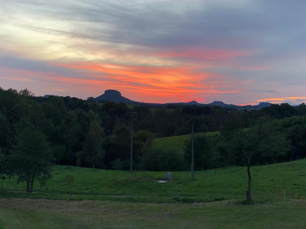 Rathmannsdorf Auszeit Mit Weitblick In Der Saechsischen Schweiz - Kleiner Bauernhof Mit Tieren Und Wallbox מראה חיצוני תמונה